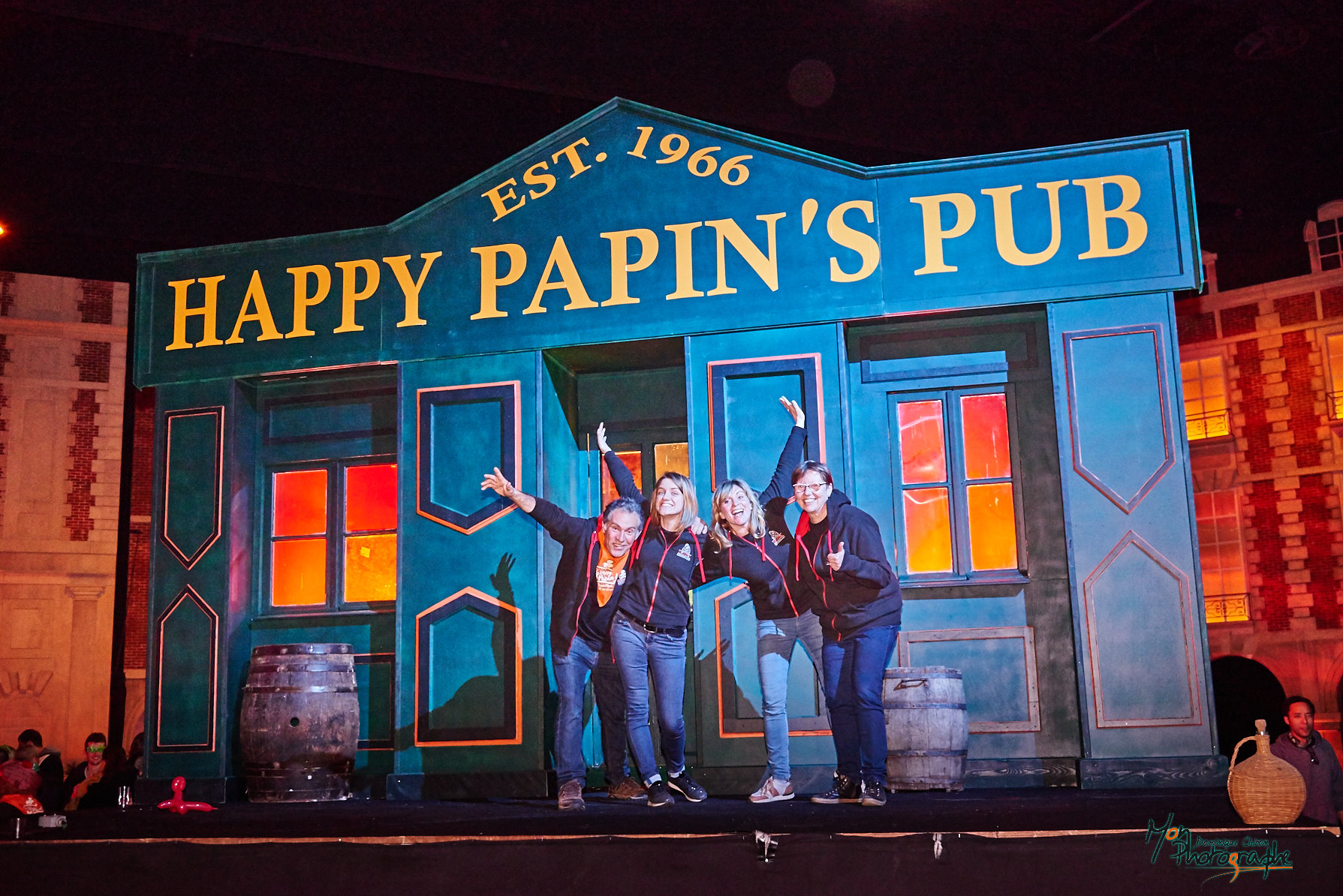 2212 GROUPE PAPIN AU PUY DU FOU